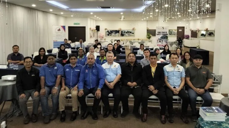 APAD road safety engagement with Johor lorry operators