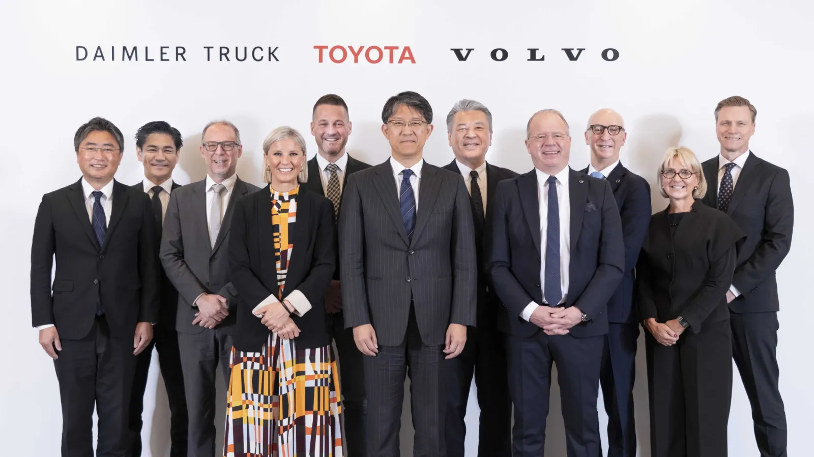 The CEOs of Toyota, Daimler Truck, and Volvo Group together following the signing of the Cellcentric partnership agreement.