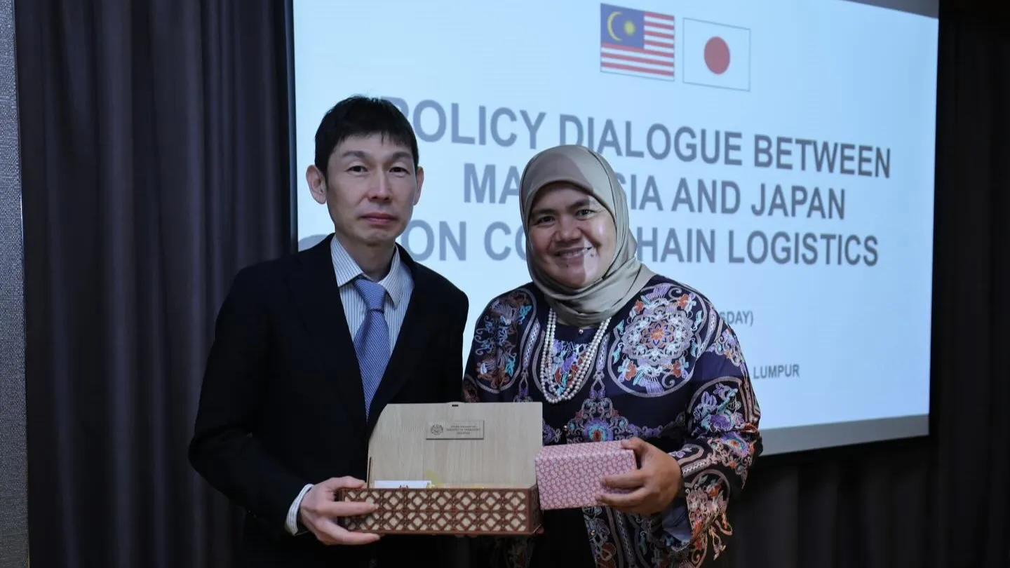 Representatives from the Malaysian Ministry of Transport and Japanese delegates during the cold chain logistics policy dialogue in 2026. Photo Credit: Ministry of Transport