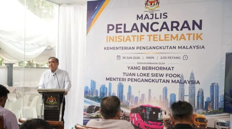 Transport Minister Anthony Loke officiating the launch of MOT's Commercial Vehicle Telematics Initiative. (Photo: Ministry of Transport/Facebook)