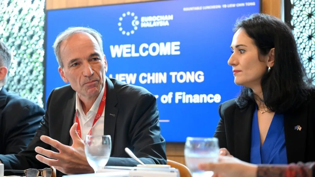 MAN Malaysia Managing Director Marc Appelt with CEO of EUROCHAM Malaysia Kati Ferry at EUROCHAM Roundtable 2026. (Photo: MAN Truck & Bus Malaysia)