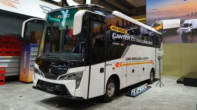 Mitsubishi Fuso's new Canter Extra Long Bus unveiled at GIIAS 2026. (Photo: GIIAS/Facebook)